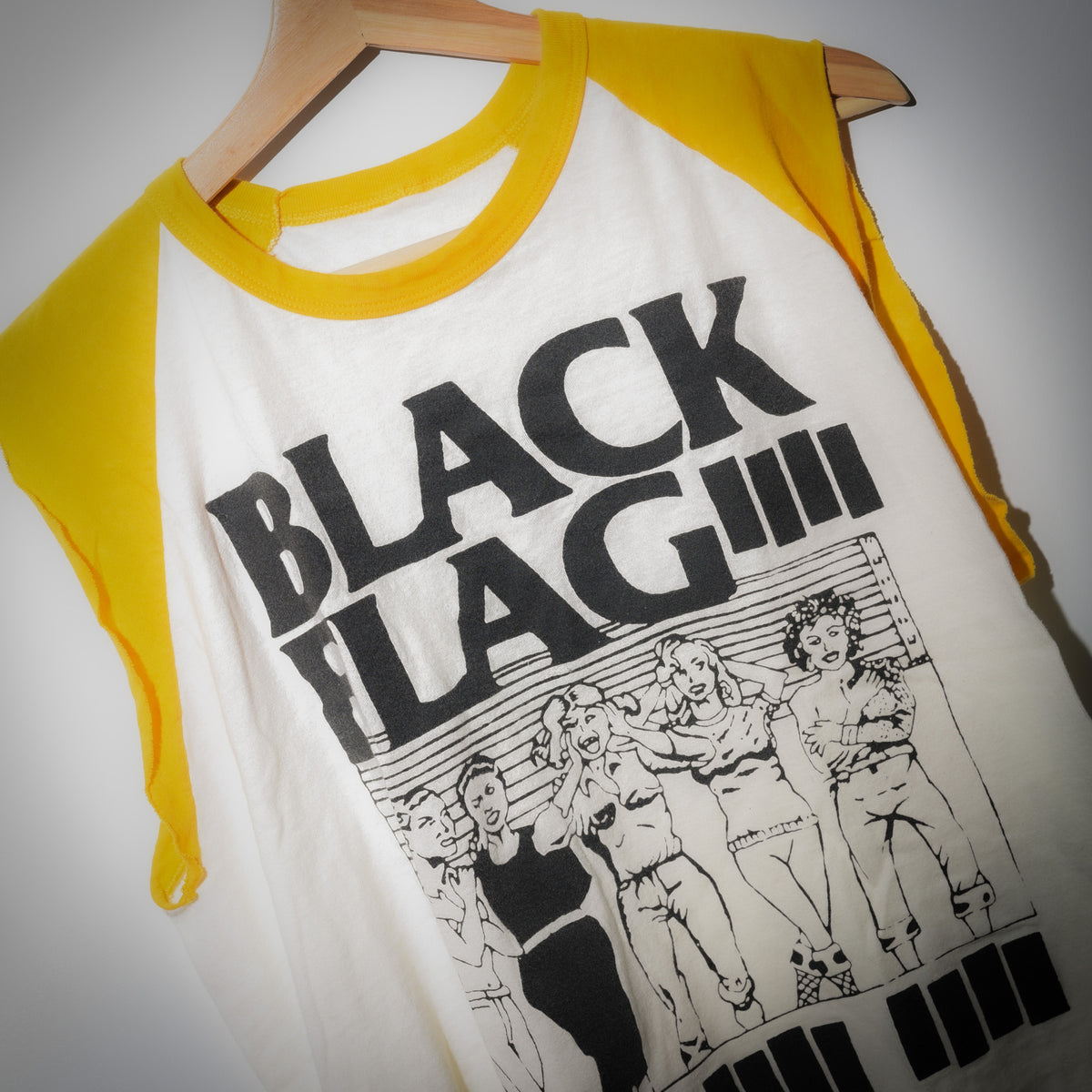 Black Flag vintage cropped sleeveless shirt close up graphic detail